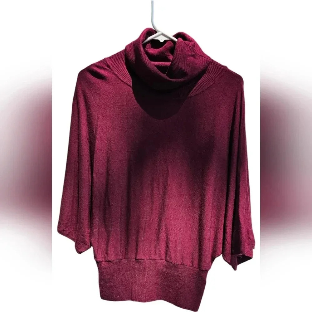 Metro 7 - Women's Size Large Sweater W/ Batwing Sleeves.​​​​​